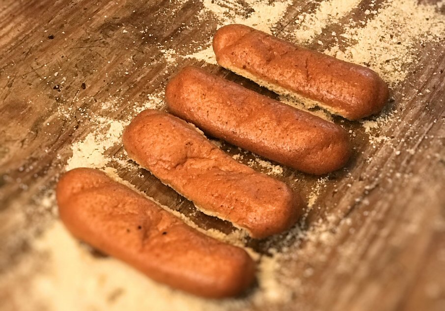 We love Low Carb - Hot Dog buns 200grams