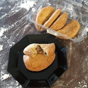 We love Low Carb - Pepper Steak Pies 360grams